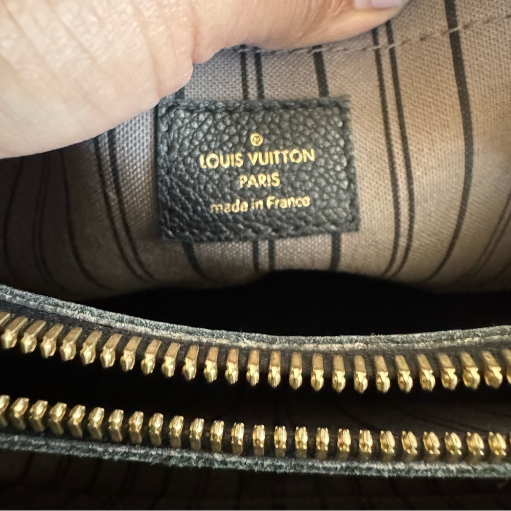 LV LOUIS VUITTON MONOGRAM BLACK EMPREINTE MONTAIGNE BB CROSSBODY. P0068 - Picture 9 of 17